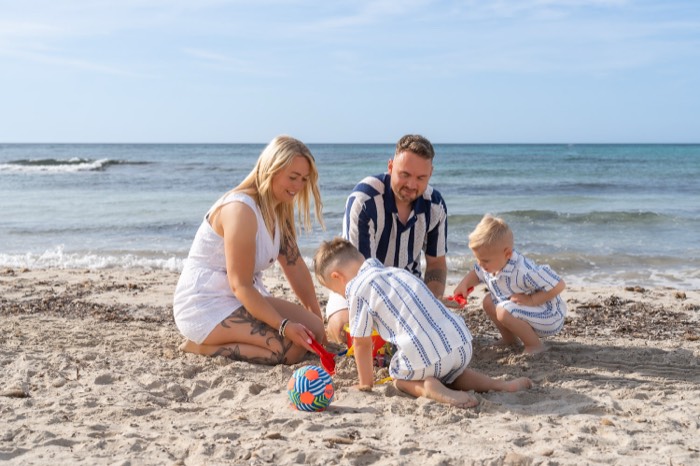 Fotoshooting Cala Millor Mallorca – Urlaubsfoto am Sandstrand