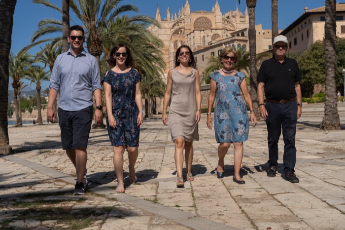 Photo shoot Palma Mallorca – holiday photo in warm evening light