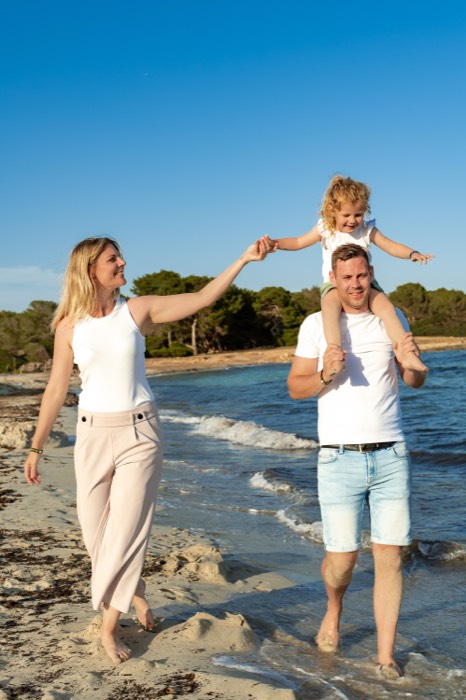 Photo shoot Sa Coma Mallorca – holiday photo by the coast
