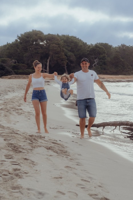 Photo shoot Sa Coma Mallorca – holiday photo during golden hour