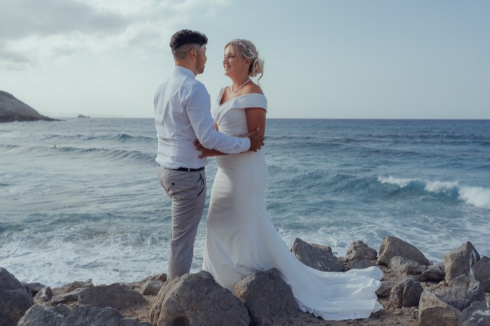 After Wedding Shoot Mallorca – by the sea