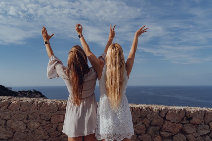 Best Friends Shoot Mallorca – by the sea