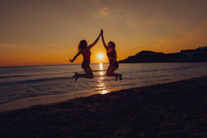 Best Friends Shoot Mallorca – during golden hour