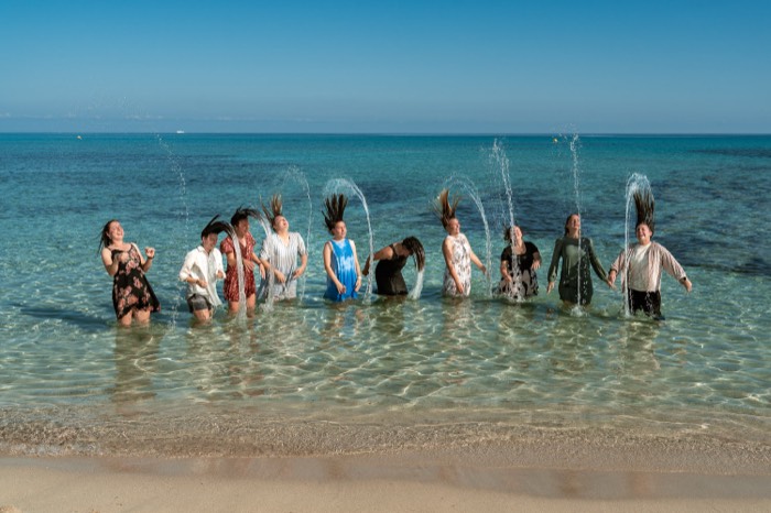 Best Friends Shoot Mallorca – on the sandy beach
