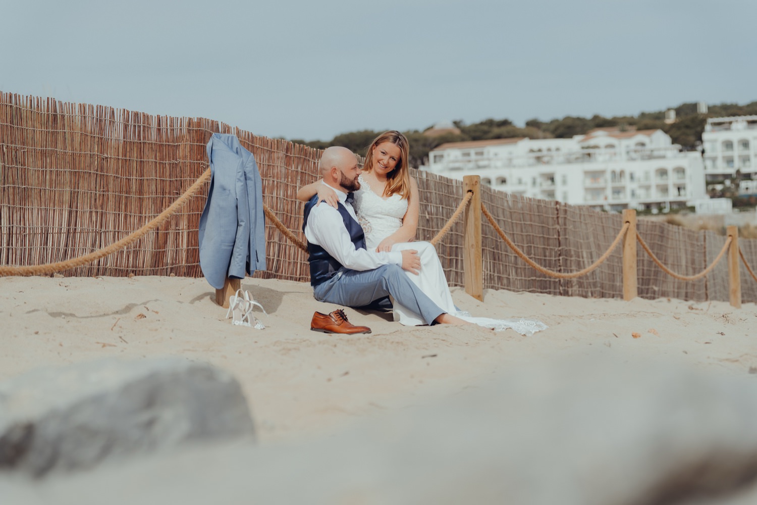 Hochzeitsfotograf auf Mallorca – Brautpaar am Hochzeitstag, natürlich und ungestellt fotografiert